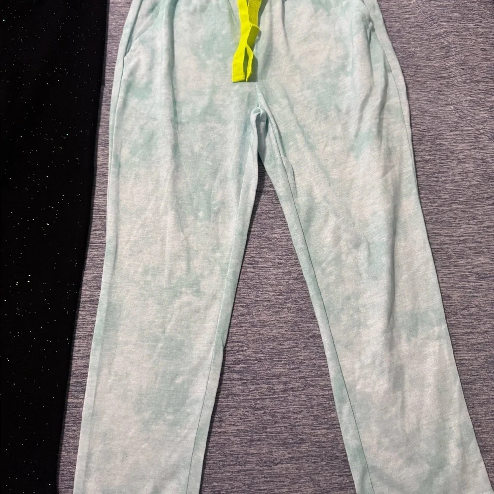 Girls Old Navy Black Speckled Cozy-Lined leggings and Therabouts PJ Pants